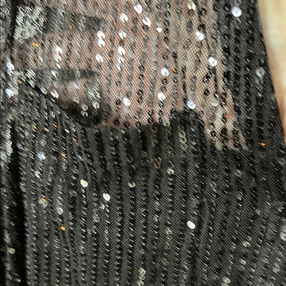 Elegant Black Sequin Blouse - Picture 5 of 5